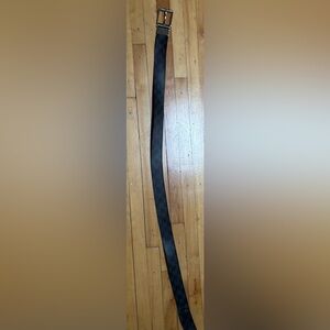 Louis Vuitton men’s reversible leather belt.